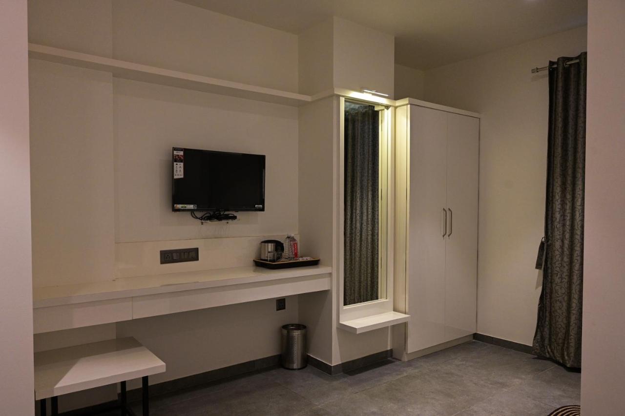 Hotel My Home Residency 나식 외부 사진